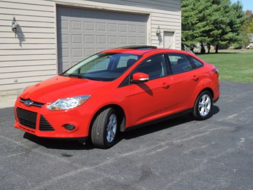 Ford focus 2013 low miles-moonroof-2.0l-gas saver-sync-automatic-bluetooth