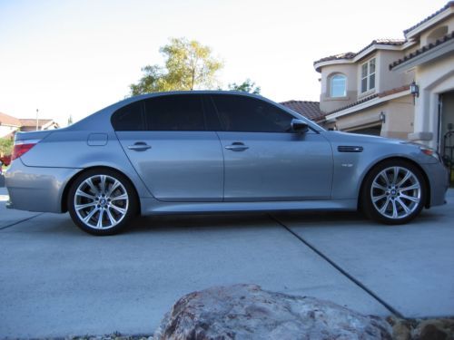 2006 bmw m5 2010 idrive update, smg flash, corsa exhaust clean fully loaded!