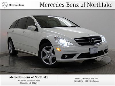 **unlimited mileage mercedes-benz warranty included**navigation**pano roof**amg