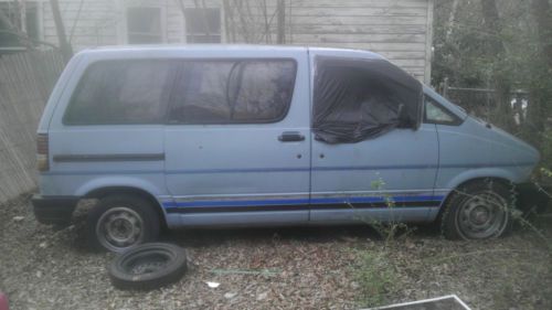 Complete 1988 ford aerostar van with manual transmission has not been parted out