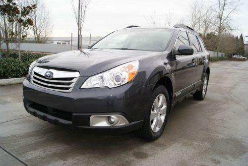 2010 subaru outback 2.5i limited. 1 owner. 35k miles! non smoker. very clean!