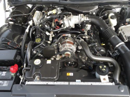 Sell used White P71 Ex Police 24k Miles 242 Engine Hrs Pw ...
