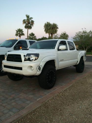 Toyota tacoma sport trd lifted (clean)