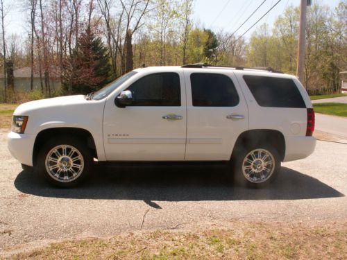 Super clean chevy tahoe lt 4x4 suv well maintained