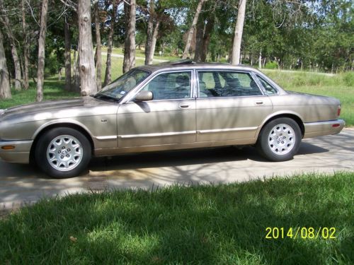 2001 jaguar xj8 l sedan 4-door 4.0l