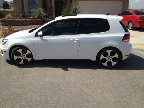 2012 volkswagen gti gti hatchback 2-door 2.0l