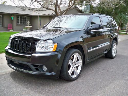 2006 jeep grand cherokee srt8 ,factory warranty, 48,000 miles one owner like new