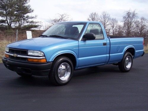 2003 chevrolet s-10 ls automatic , low miles, must see