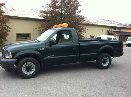 Ford f250 diesel 6.0l 94k miles, light bar