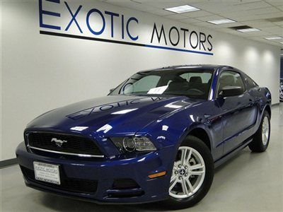2013 ford mustang coupe v6!! 6-speed alloys cd-player xenons warranty 1-owner!!
