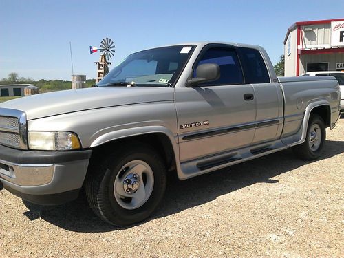 2001 dodge ram 1500 laramie extended cab pickup 4-door 5.2l