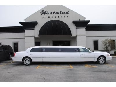 Limo, limousine, lincoln, town car, stretch, 2008, exotic, luxury, rare, white