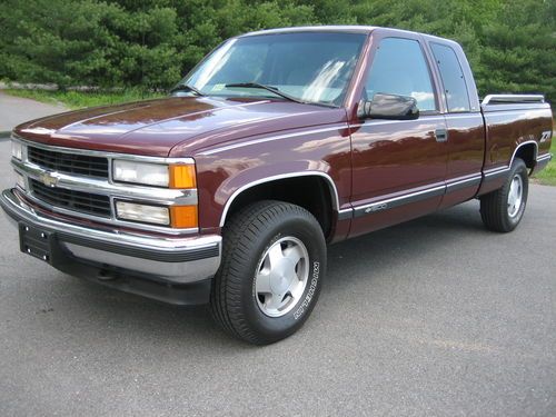 1999 chevy silverado 4x4 z71 extended cab pickup truck 86k miles 3rd door mint