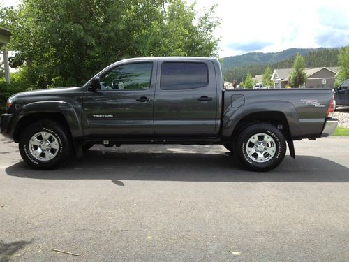 2011 toyota tacoma trd off-road package double cab pickup 4-door 4.0l