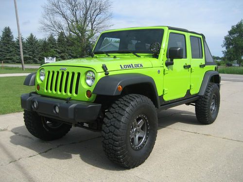 2012 jeep wrangler unlimited sport 4x4 - 3.6l v6 - 6 speed - lifted - 15k miles