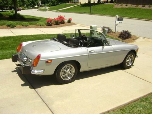 Nice driver - soft top and hard top ***no reserve