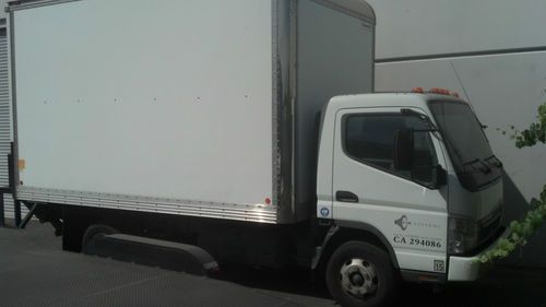 05 mitsu fuso 14ft box truck cab over style 4cyl diesel