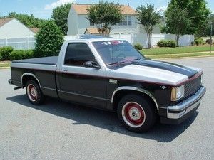 1988 chevy s-10 pickup std cab short bed p/s p/b cold a.c. sunroof