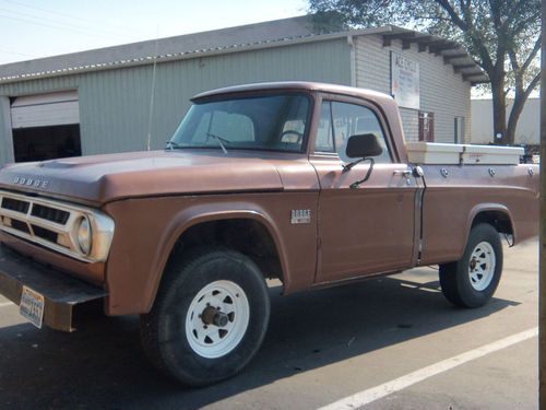 Dodge w100 power wagon short bed 1/2 ton sweptline 1969 rebuilt motor 4x4 l@@k