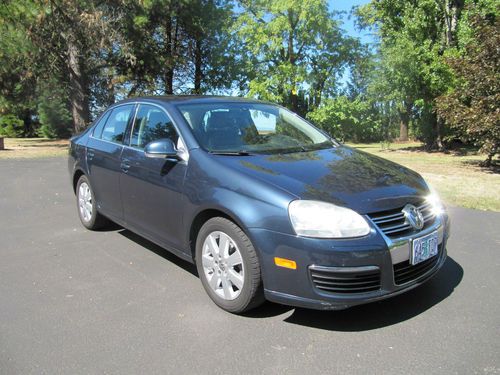 2005.5 volkswagen jetta excellent condition -  always adult owned