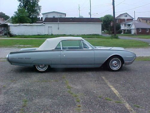 1962   FORD   THUNDERBIRD   CONVERTIBLE  LOW   MILES, image 2
