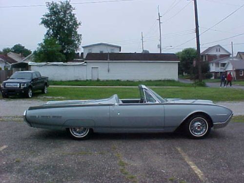 1962   FORD   THUNDERBIRD   CONVERTIBLE  LOW   MILES, image 7