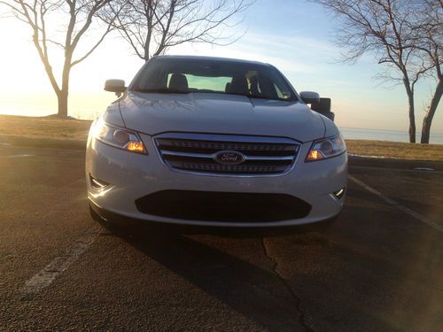 2012 ford taurus sel/no reserve/clean title/low mileage