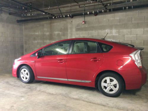 2010 gorgeous 5dr hb red prius v - low mileage - luxury/solar panel moon roof