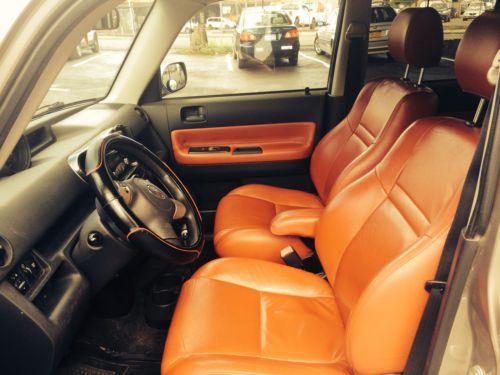 2006 scion xb - sunroof, red leather interior