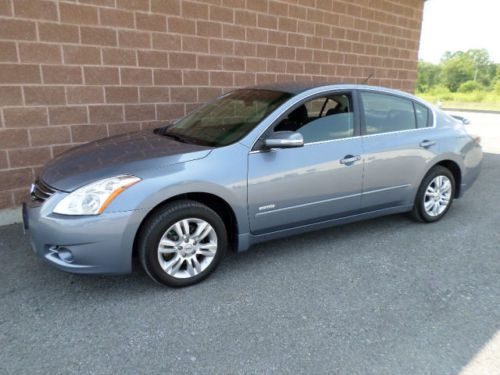Great deal! 2010 nissan altima hybrid low miles auto 42mpg&#039;s @ best offer
