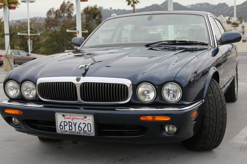 2000 jaguar xj8 base sedan 4-door 4.0l, only 86,558 miles