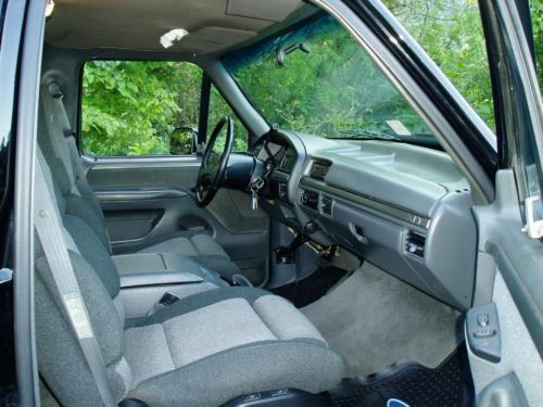 1993 FORD F-150 LIGHTNING ... 1 AWESOME RIDE ... READY TO DRIVE AND SHOW .., image 6