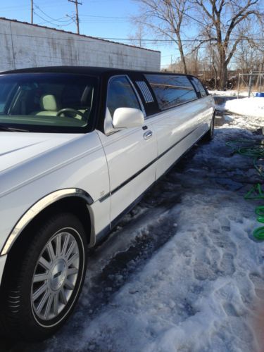 Lincoln Town Car Limos in Great Condition, US $40,000.00, image 4