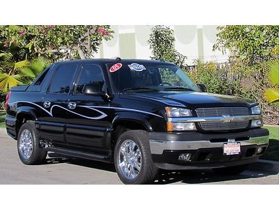 2005 chevrolet avalanche 1500 lt one owner tow package low miles