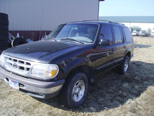 1996 ford explorer xlt sport utility 4-door 4.0l