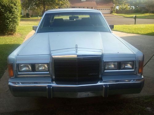 1989 lincoln town car base sedan 4-door 5.0l