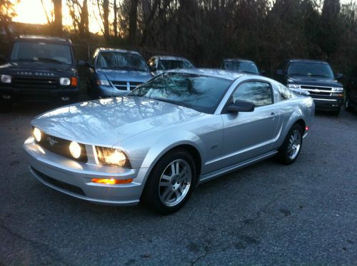 ***** 2005 **** ford mustang *** gt *** coupe 4.6l *** navigation *** no reserve