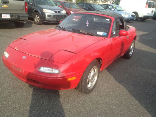 Convertible 4 cylinder automatic air condition top in good shape fun car