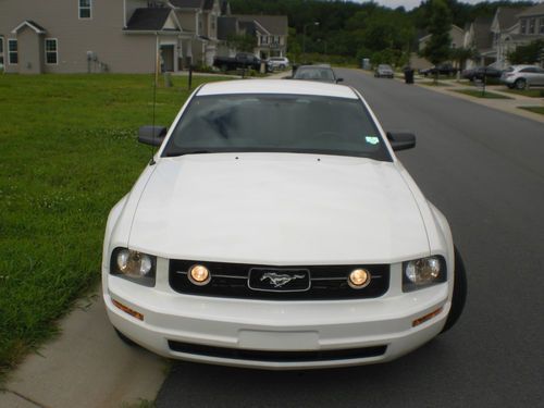 2006 ford mustang v6 premium, pony package, charcoal leather, interior upgrades!
