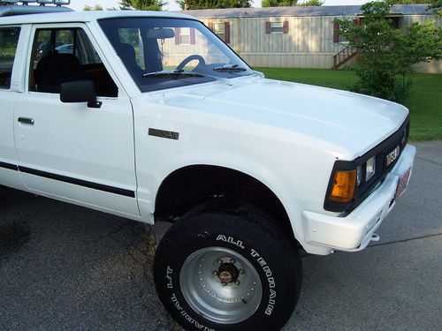 Buy used CLASSIC! VINTAGE 1986 NISSAN 4X4 720,4 WHEEL DRIVE PICKUP TRUCK, Z24 MPG-OFFROAD in ...