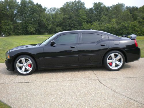 2007 charger srt8, low miles, perfect condition
