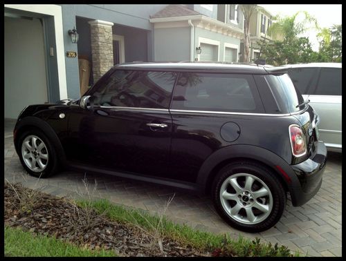 2009 certified pre-owned mini cooper black/black low miles!! new tires!!