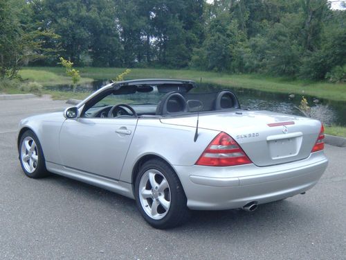 2003 mercedes-benz slk320 convertible---looks &amp; runs great !!!! no reserve !!!!