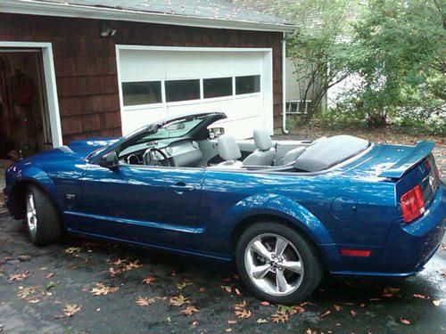 2006 mustang gt convertible premium