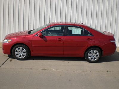 Red great gas mileage clean gray interior clean title cloth automatic must sell