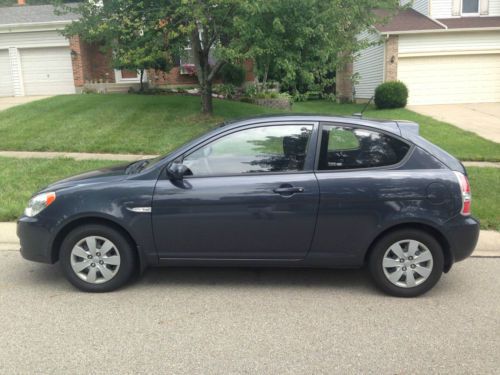 2011 hyundai accent gl hatchback 2-door 1.6l