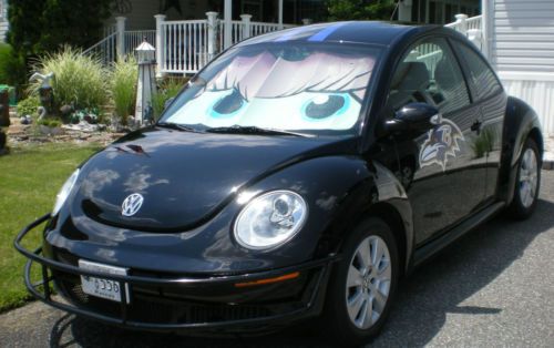 2009 vw beetle-custom-baltimore ravens helmet car