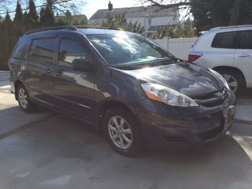 2007 toyota sienna 74,000 miles very clean 8 passenger le