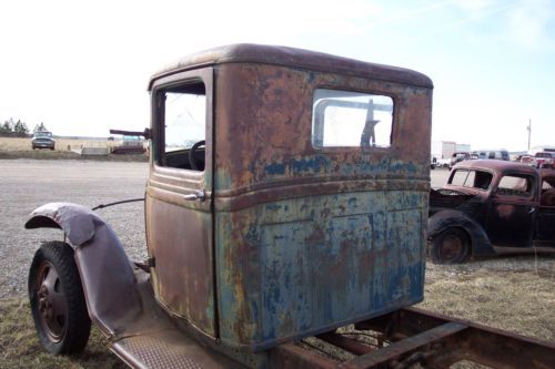 1932 ford pickup or truck cab with doors,fits a 33,34 ford frame,maybe model a