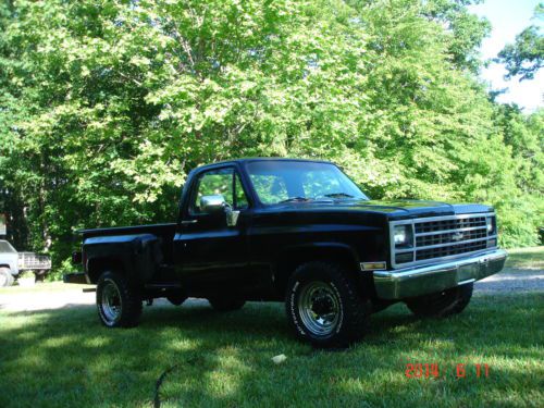 1981 3/4 ton chevrolet long step side wood bed bulldog 4 speed
